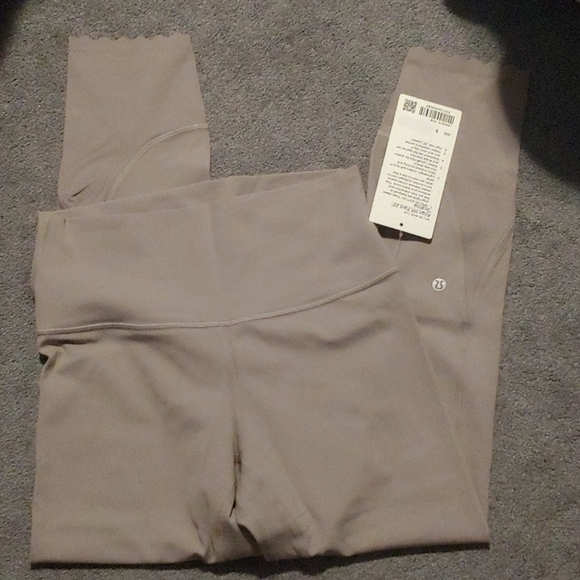 NWT Lululemon Align HR Pant 25" *Scallop - Picture 4 of 7